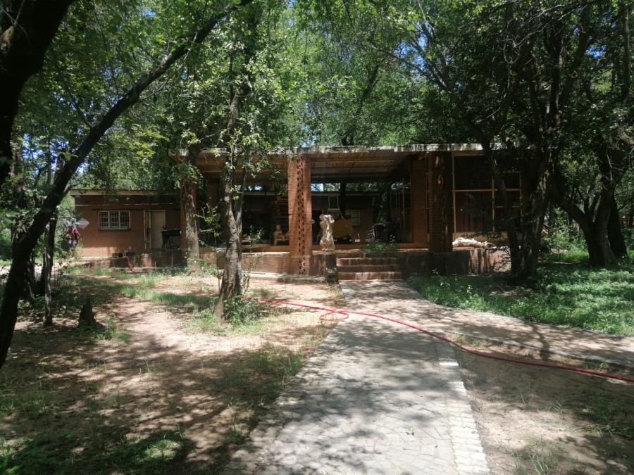 3 Bedroom Property for Sale in Viljoenskroon Rural Free State